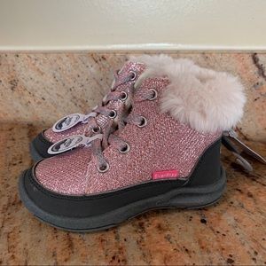 NWT OSH KOSH Size 7 or 8 Toddler Girls Pink Sparkly Boots